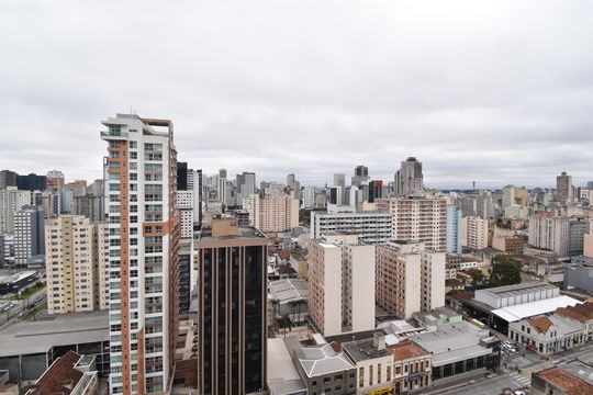 Vista da Sacada de apartamento para alugar com 2 quartos, 80m² em Centro, Curitiba