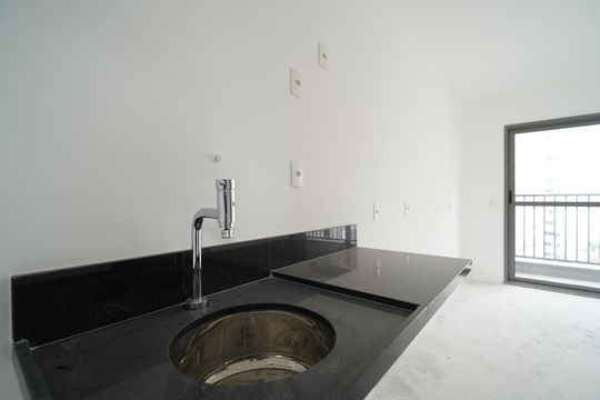 Cozinha de kitnet/studio à venda com 1 quarto, 30m² em Liberdade, São Paulo