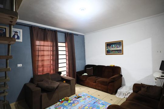 Casa à venda com 3 quartos, 75m² em Santo Antônio, Osasco