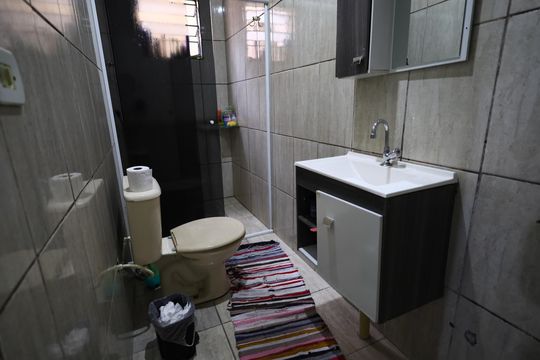 Banheiro de casa à venda com 3 quartos, 75m² em Santo Antônio, Osasco