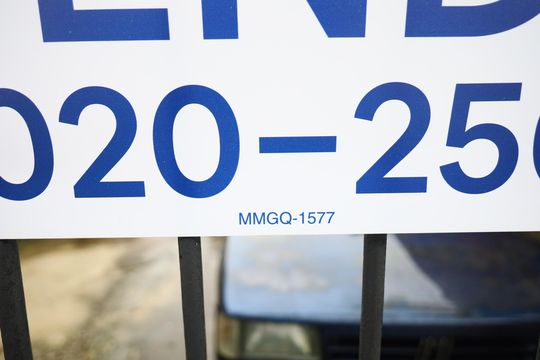 Placa  de casa à venda com 3 quartos, 75m² em Santo Antônio, Osasco