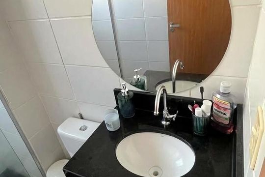 Banheiro de apartamento à venda com 2 quartos, 42m² em Lundcéia, Lagoa Santa