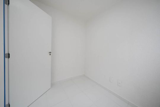 Quarto 2 de apartamento para alugar com 2 quartos, 40m² em Vila Silvia, São Paulo