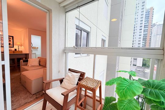 Varanda de apartamento à venda com 1 quarto, 54m² em Jardim das Acacias, São Paulo