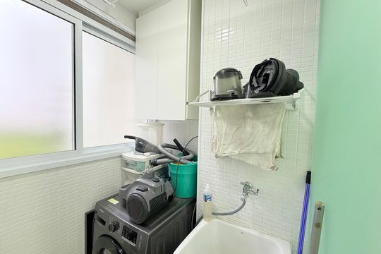Lavanderia de apartamento à venda com 1 quarto, 54m² em Jardim das Acacias, São Paulo