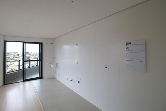 Cozinha de apartamento à venda com 2 quartos, 47m² em Capão Raso, Curitiba