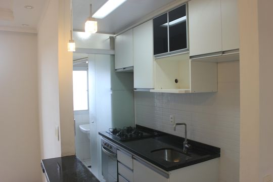 Cozinha de apartamento para alugar com 3 quartos, 52m² em Jardim Testae, Guarulhos