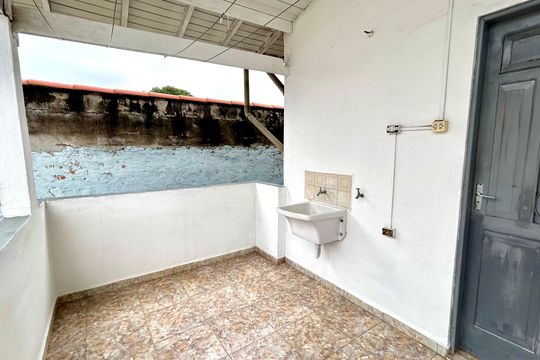Área de Serviço de casa para alugar com 1 quarto, 48m² em Gopouva, Guarulhos