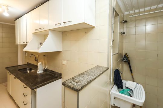 Cozinha e Área de Serviço de apartamento à venda com 2 quartos, 69m² em Vila Mariana, São Paulo