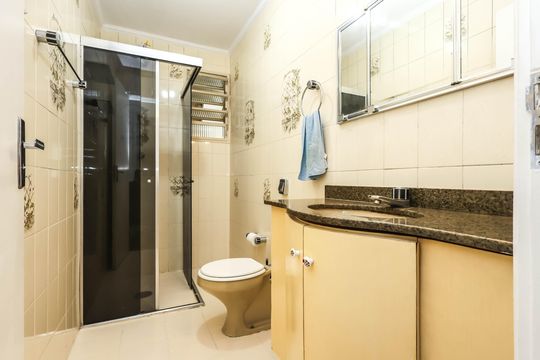 Banheiro de apartamento à venda com 2 quartos, 69m² em Vila Mariana, São Paulo