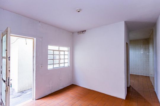Casa à venda com 3 quartos, 204m² em Jardim Guarani, São Paulo