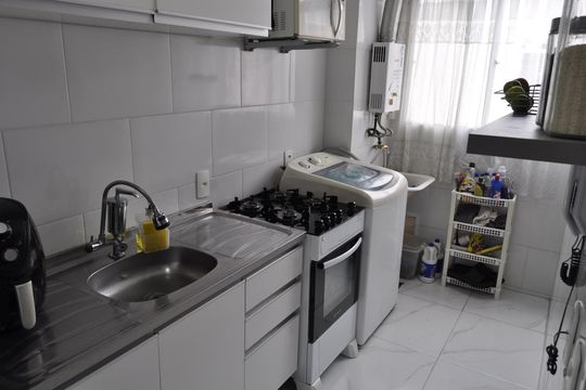Apartamento à venda com 2 quartos, 42m² em Del Castilho, Rio de Janeiro