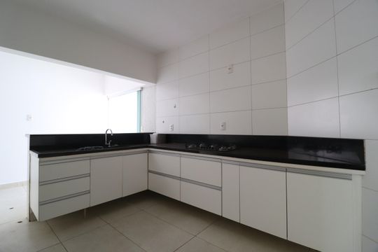 Cozinha de casa para alugar com 3 quartos, 250m² em Cidade Jardim, Uberlândia