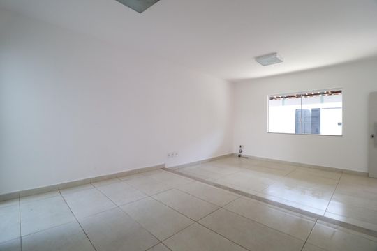 Sala de casa para alugar com 3 quartos, 250m² em Cidade Jardim, Uberlândia