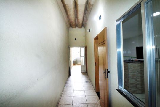 Corredor de acesso de apartamento para alugar com 2 quartos, 105m² em Brás de Pina, Rio de Janeiro