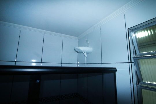 Banheiro de apartamento para alugar com 2 quartos, 105m² em Brás de Pina, Rio de Janeiro