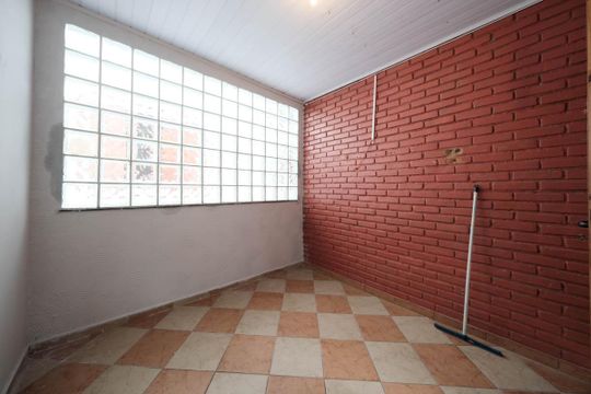 Quarto 2 de casa para alugar com 2 quartos, 40m² em Jardim Danfer, São Paulo