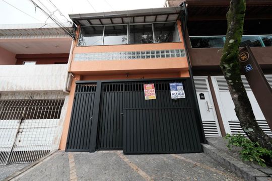 Fachada de casa para alugar com 2 quartos, 40m² em Jardim Danfer, São Paulo