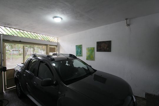 Garagem de casa à venda com 4 quartos, 144m² em Jardim Record, Taboão da Serra