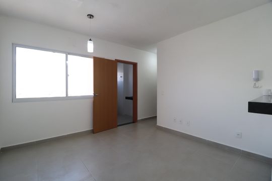Sala de apartamento para alugar com 2 quartos, 60m² em Brasil, Uberlândia