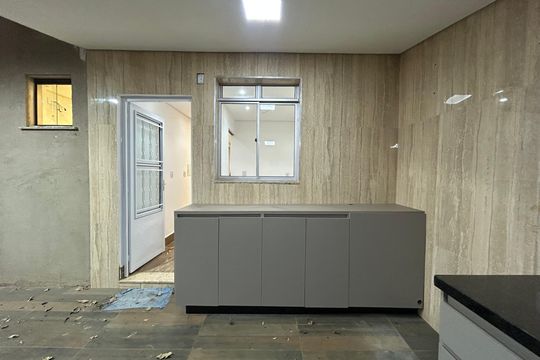 Apartamento à venda com 2 quartos, 130m² em Cabral, Contagem