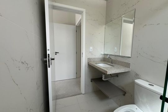 Banheiro de apartamento para alugar com 2 quartos, 78m² em Patrimônio, Uberlândia