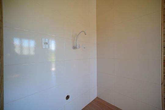 Sala/Cozinha de casa de condomínio para alugar com 2 quartos, 30m² em São João do Rio Vermelho, Florianópolis