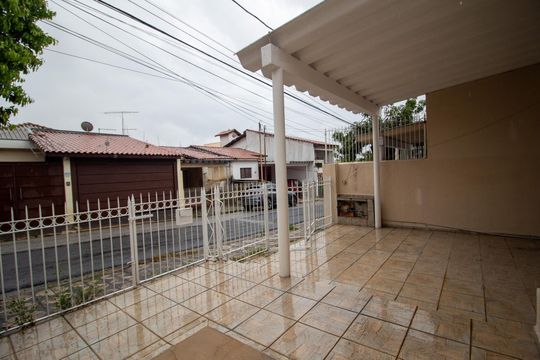 Garagem de casa para alugar com 2 quartos, 138m² em Jardim Santa Rosália, Sorocaba