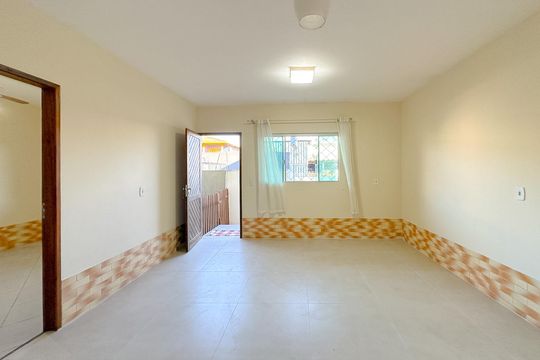 Sala de casa para alugar com 3 quartos, 80m² em Serraria, São José