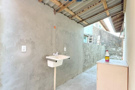 Lavanderia de casa para alugar com 3 quartos, 80m² em Serraria, São José