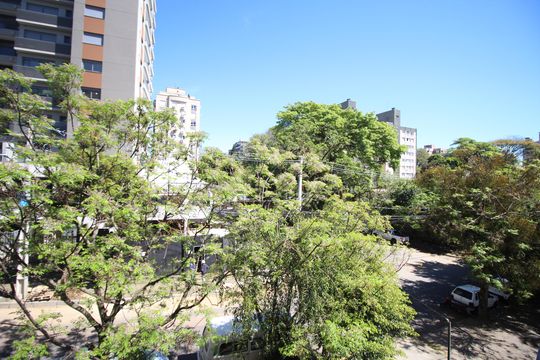 Vista de apartamento para alugar com 3 quartos, 120m² em Higienópolis, Porto Alegre