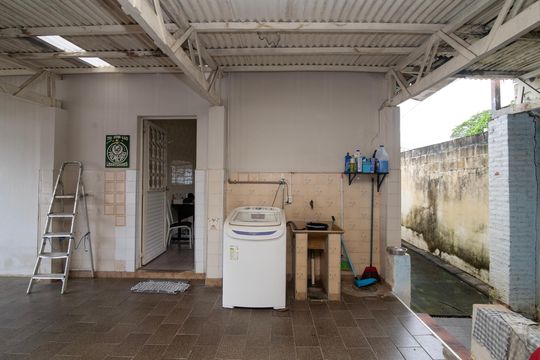 Área de Serviço de casa à venda com 5 quartos, 550m² em Chácaras Acaray, Hortolândia