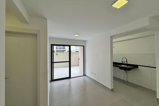 Sala de apartamento à venda com 2 quartos, 72m² em Recreio dos Bandeirantes, Rio de Janeiro