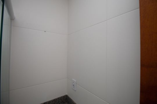 Banheiro de apartamento para alugar com 1 quarto, 35m² em Vila Constança, São Paulo