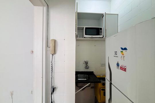 Cozinha de apartamento para alugar com 1 quarto, 20m² em Copacabana, Rio de Janeiro