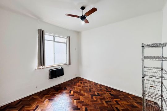 Sala/Quarto de apartamento para alugar com 1 quarto, 20m² em Copacabana, Rio de Janeiro