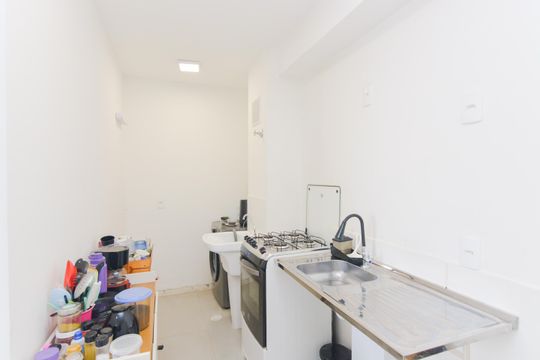 Cozinha de apartamento à venda com 2 quartos, 36m² em Vila das Bandeiras, Guarulhos