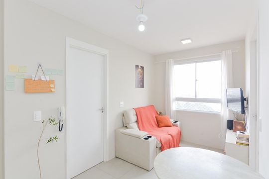 Sala de apartamento à venda com 2 quartos, 36m² em Vila das Bandeiras, Guarulhos