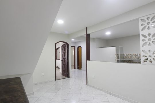 Sala de casa para alugar com 2 quartos, 60m² em Parque Burle, Cabo Frio