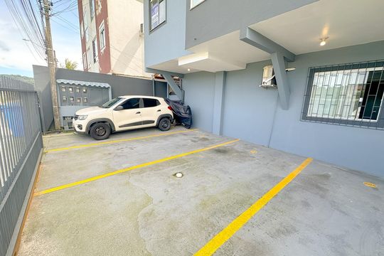 Garagem de apartamento para alugar com 2 quartos, 65m² em Ingleses do Rio Vermelho, Florianópolis