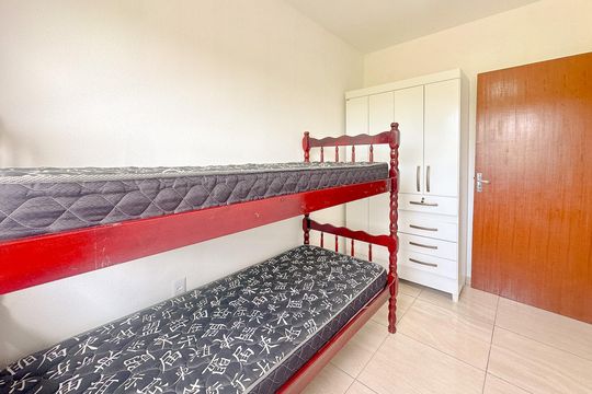 Quarto 1 de apartamento para alugar com 2 quartos, 65m² em Ingleses do Rio Vermelho, Florianópolis