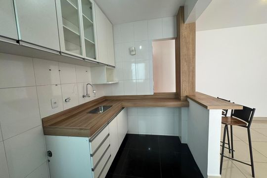 cozinha de apartamento à venda com 3 quartos, 90m² em Alto Barroca, Belo Horizonte