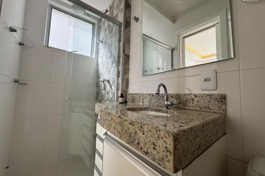 banheiro 2 de apartamento à venda com 3 quartos, 90m² em Alto Barroca, Belo Horizonte