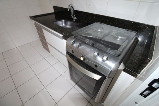 Cozinha de apartamento para alugar com 2 quartos, 47m² em Jardim Ismenia, São José dos Campos