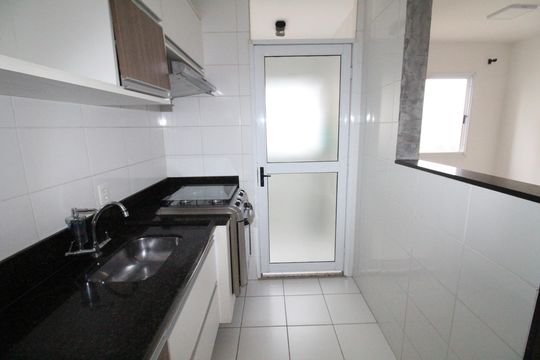 Cozinha de apartamento para alugar com 2 quartos, 47m² em Jardim Ismenia, São José dos Campos