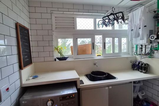 Área de serviço de apartamento à venda com 4 quartos, 220m² em Vila Andrade, São Paulo