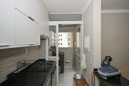 Cozinha de apartamento à venda com 2 quartos, 51m² em Jardim Monte Alegre, Taboão da Serra