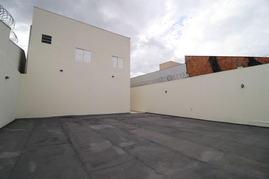 Garagem de apartamento para alugar com 2 quartos, 50m² em Jardim Ipanema, Uberlândia