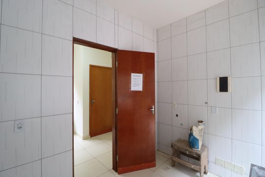 Cozinha de apartamento para alugar com 2 quartos, 50m² em Jardim Ipanema, Uberlândia