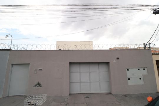 Fachada de apartamento para alugar com 2 quartos, 50m² em Jardim Ipanema, Uberlândia